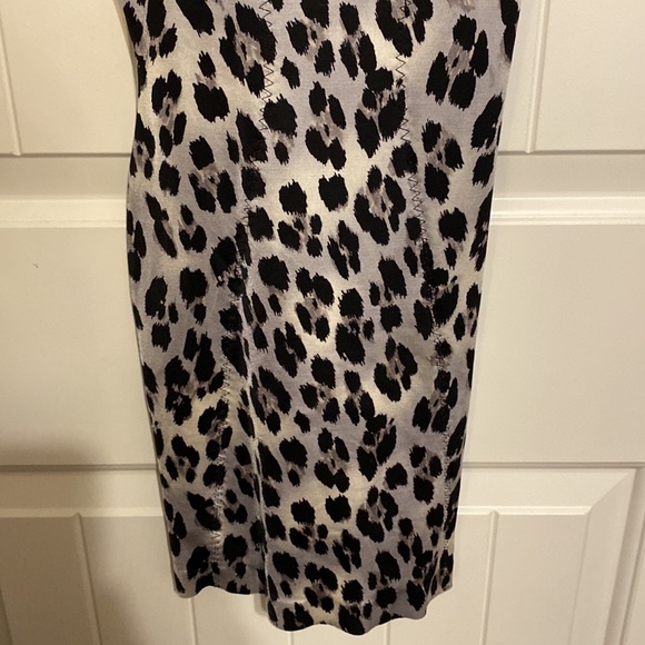 💥 SIZE XS VICTORIA’S SECRET PUSH UP SHAPING SLIP W PANTY💥 - Picture 5 of 9